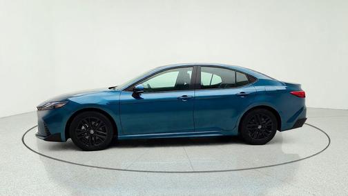 Ocean 2025 Toyota Camry SE