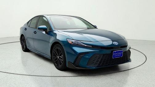 Ocean 2025 Toyota Camry SE