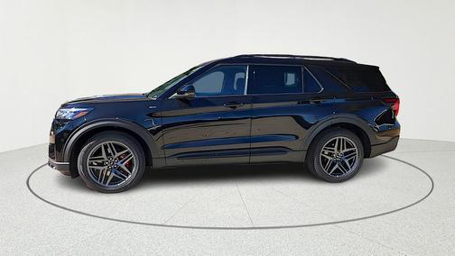 Black Metallic 2026 Ford Explorer ST-Line