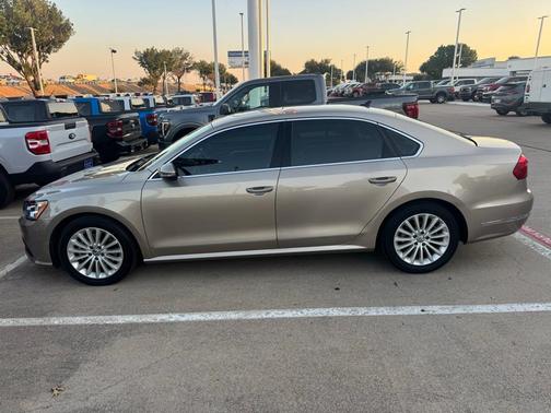 2016 Volkswagen Passat 1.8T SE