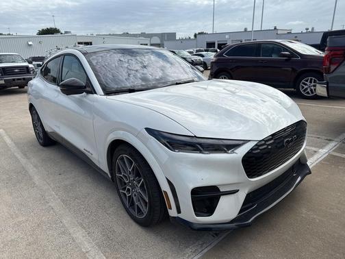 2025 Ford Mustang Mach-E GT
