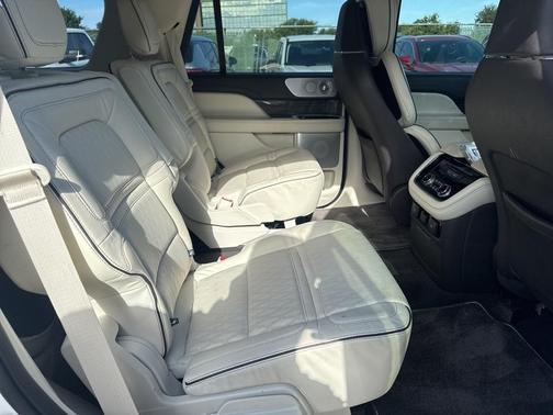 2021 Lincoln Navigator Black Label