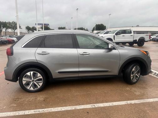 2022 Kia Niro EV EX