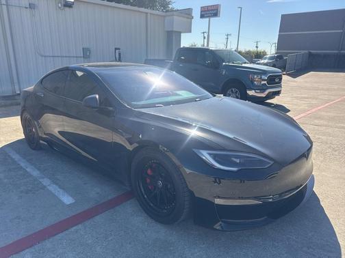 2022 Tesla Model S Plaid
