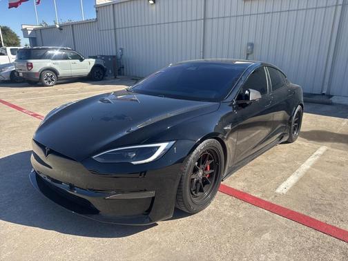 2022 Tesla Model S Plaid