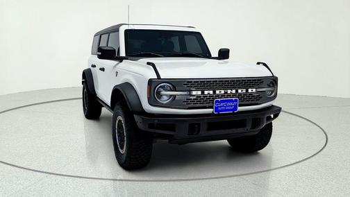 Oxford White 2024 Ford Bronco Badlands