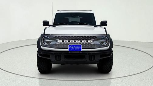Oxford White 2024 Ford Bronco Badlands