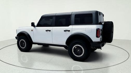 Oxford White 2024 Ford Bronco Badlands