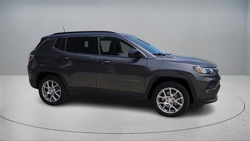 2023 Jeep Compass Latitude Lux