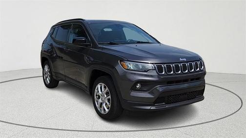 2023 Jeep Compass Latitude Lux