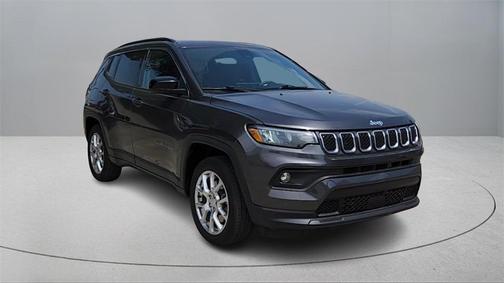 2023 Jeep Compass Latitude Lux