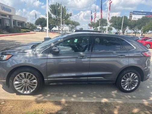 2021 Ford Edge Titanium