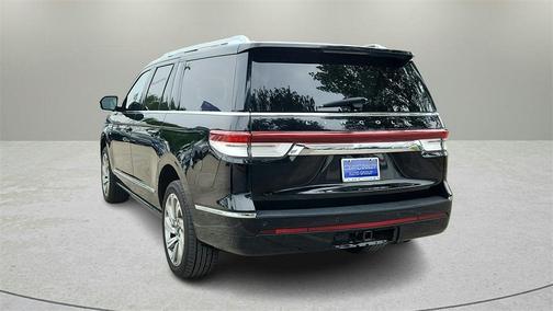 2023 Lincoln Navigator L Reserve