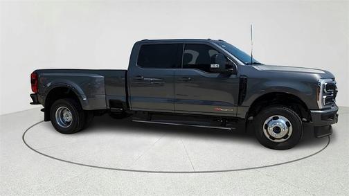2025 Ford F-350 Platinum