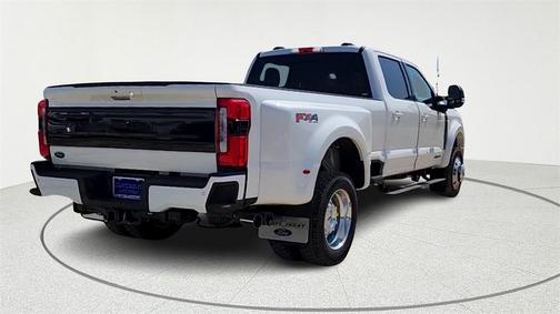2025 Ford F-450 Platinum
