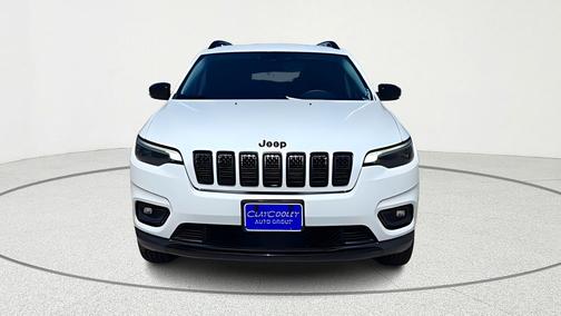 Bright White Clearcoat 2023 Jeep Cherokee Altitude Lux