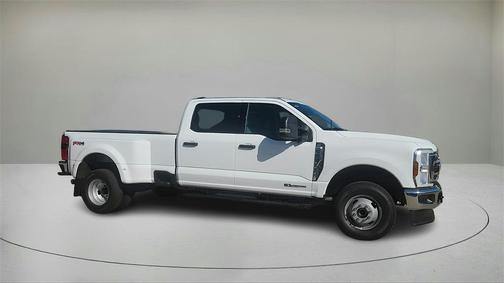 2025 Ford F-350 XLT
