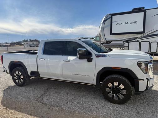 2025 GMC Sierra 2500 Denali
