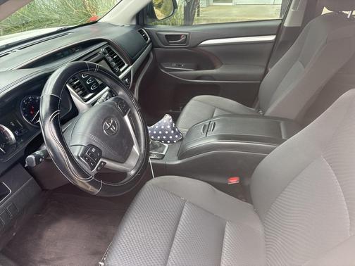 2016 Toyota Highlander LE Plus