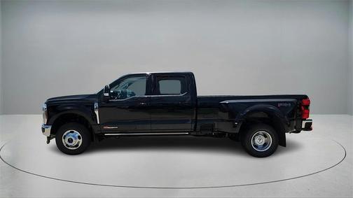 2025 Ford F-350 Lariat Super Duty