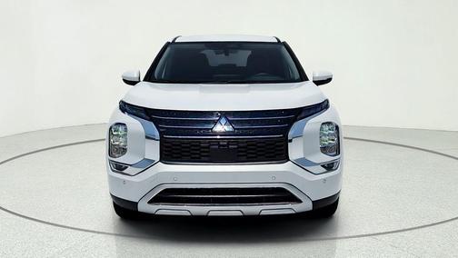 Gray 2024 Mitsubishi Outlander SE