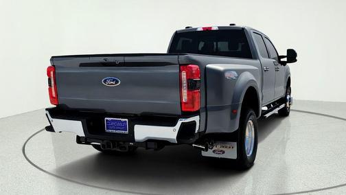 Gray Metallic 2026 Ford F-350 Lariat Super Duty