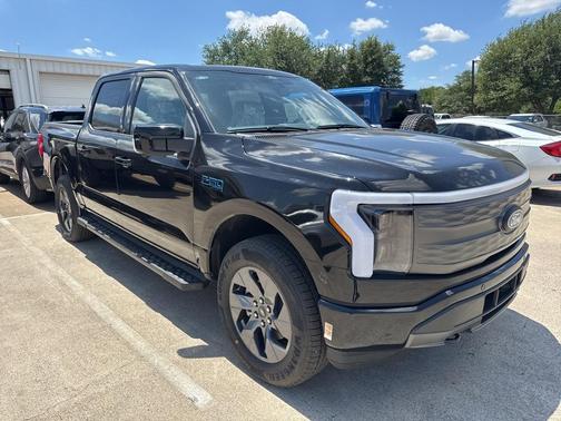 2025 Ford F-150 Lightning LARIAT