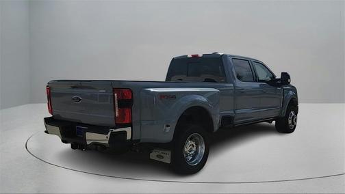 2025 Ford F-450 Lariat