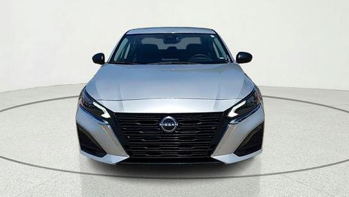 Brilliant Silver Metallic 2024 Nissan Altima 2.5 SV
