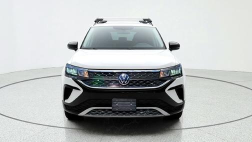 White 2022 Volkswagen Taos 1.5T S