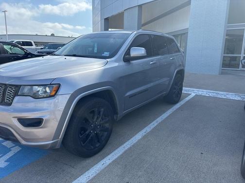 2020 Jeep Grand Cherokee Altitude