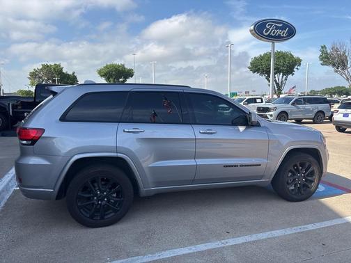 2020 Jeep Grand Cherokee Altitude