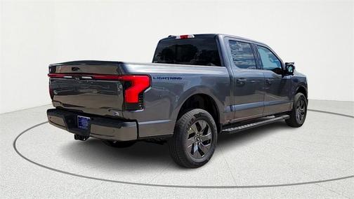 2025 Ford F-150 Lightning LARIAT
