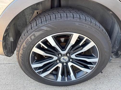2017 Ford Explorer Platinum