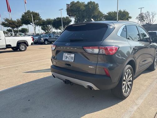 2020 Ford Escape Titanium