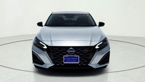 Brilliant Silver Metallic 2023 Nissan Altima 2.0 SR