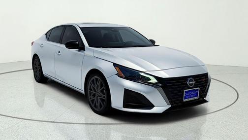 Brilliant Silver Metallic 2023 Nissan Altima 2.0 SR
