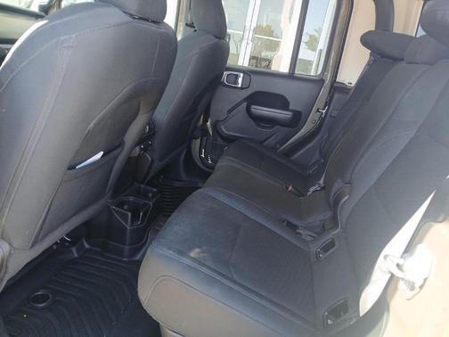 2020 Jeep Gladiator Sport