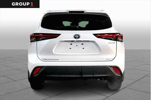 2022 Toyota Highlander Hybrid XLE