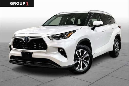 2022 Toyota Highlander Hybrid XLE