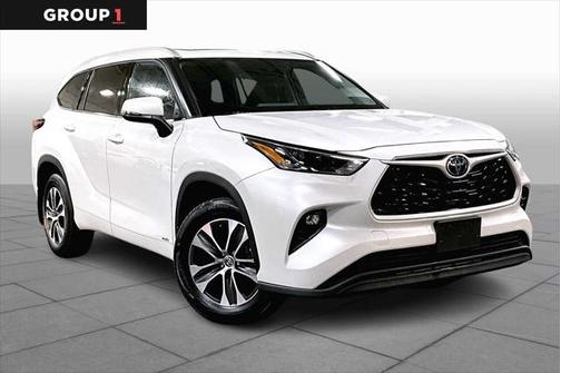 2022 Toyota Highlander Hybrid XLE