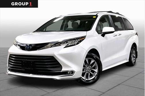 2022 Toyota Sienna XLE 7 Passenger