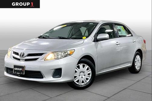 Classic Silver Metallic 2011 Toyota Corolla LE