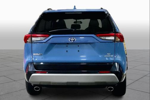 2022 Toyota RAV4 Hybrid SE