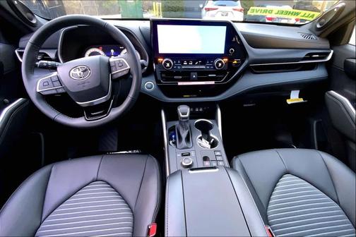 2026 Toyota Highlander XSE