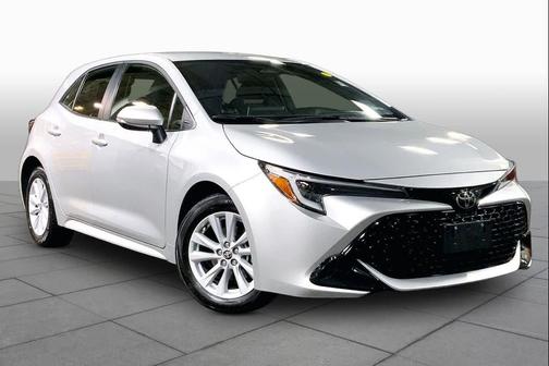 Classic Silver Metallic 2024 Toyota Corolla SE