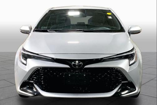 Classic Silver Metallic 2024 Toyota Corolla SE