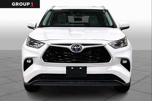 2022 Toyota Highlander Hybrid XLE