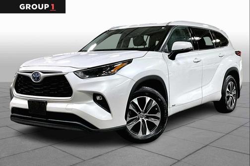 2022 Toyota Highlander Hybrid XLE