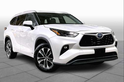 2022 Toyota Highlander Hybrid XLE
